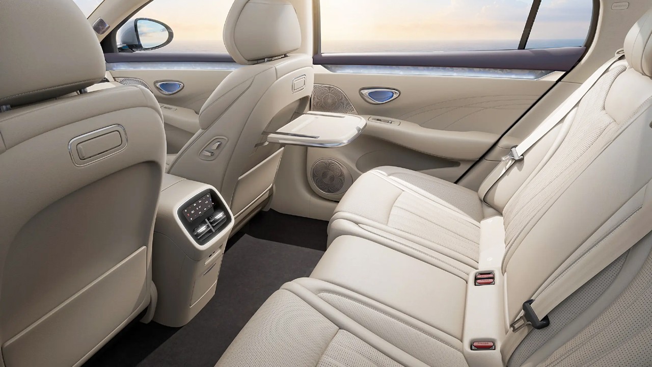 BYD 씰 08 DM-p 2열 실내 / 사진=car250